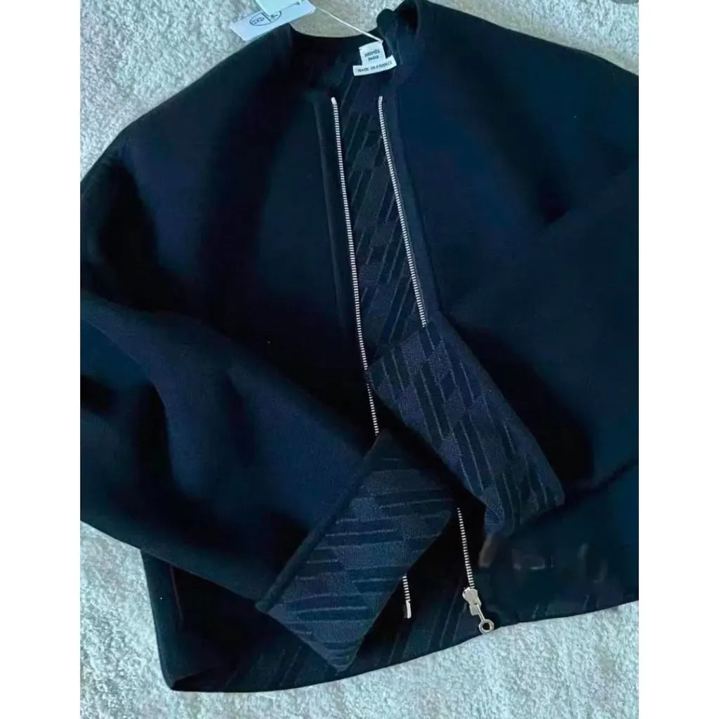 Hermes Cashmere Coat MultiColor Cashmere Never worn - Model View