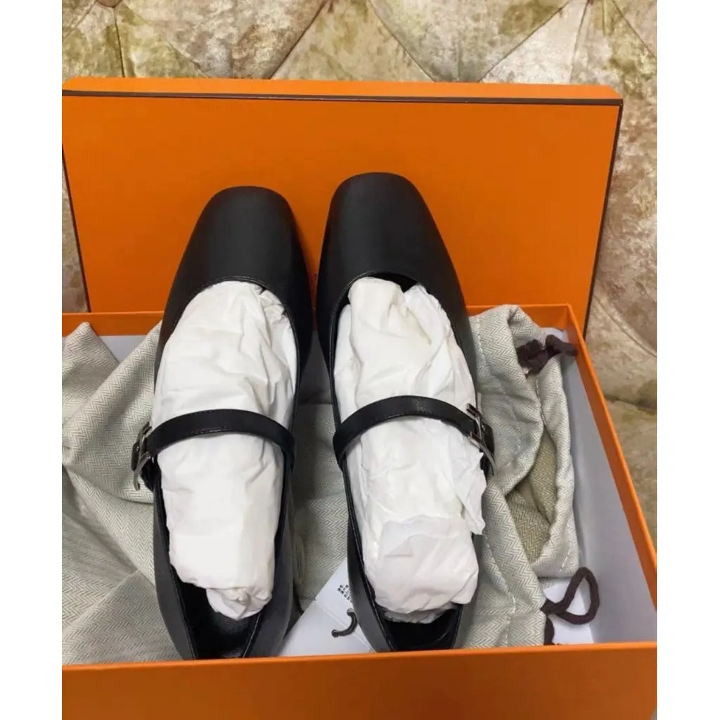 Hermes Black Leather Ballet Flats Black Leather Very good - Back View