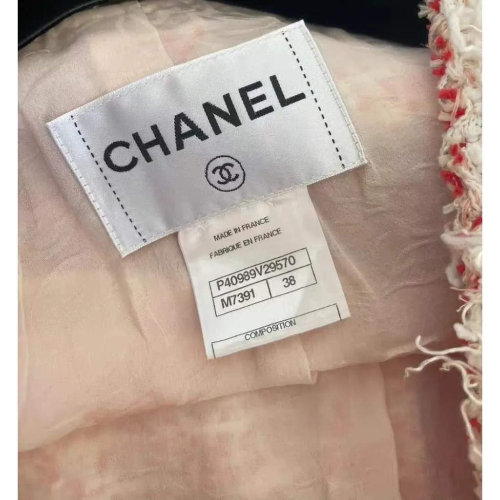 Chanel La Petite Veste Noire Polyester Jacket MultiColor Polyester Very good - Model View