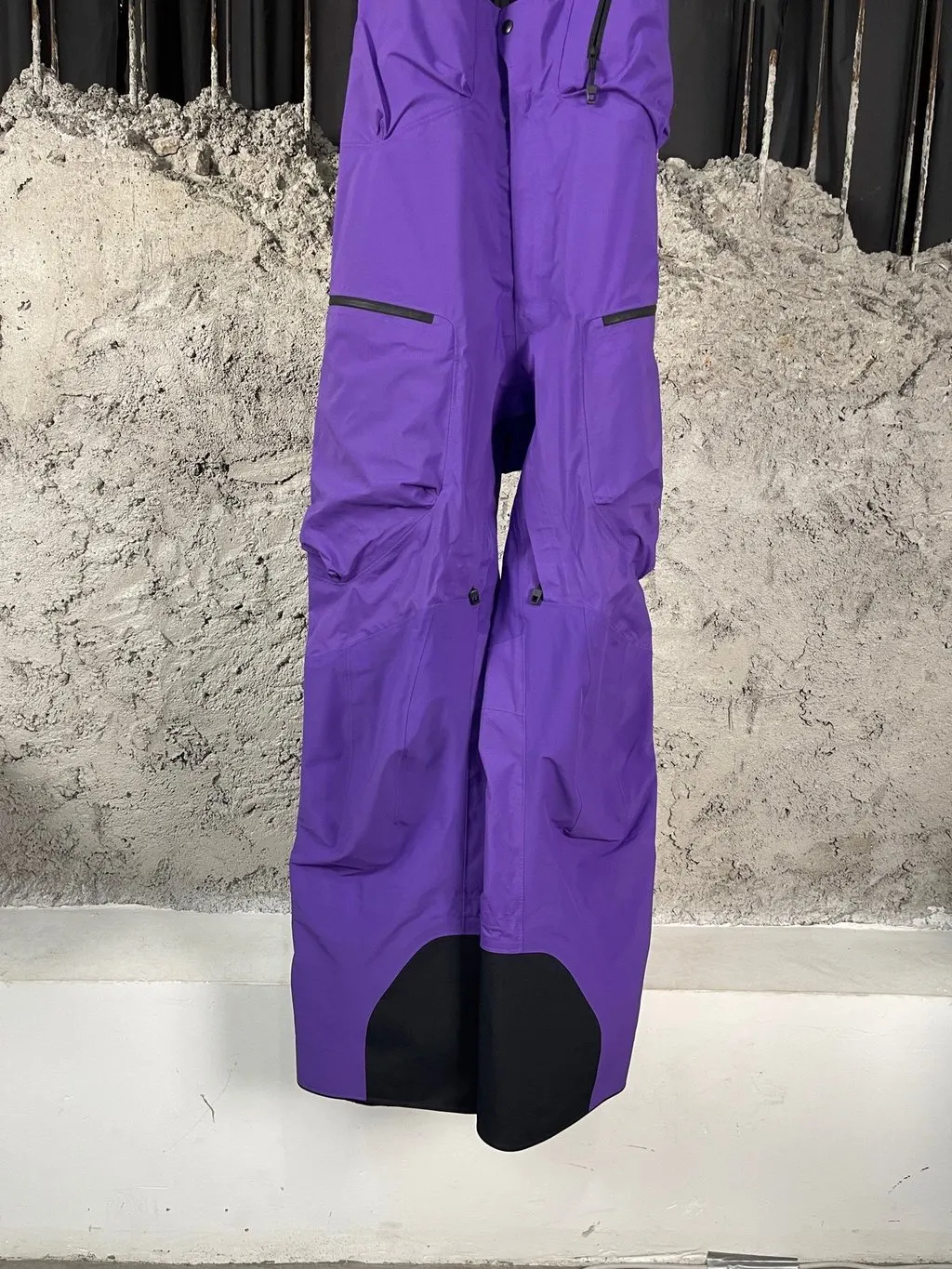 Unsigned AK457 Polyester Trousers MultiColor Polyester Very good - Model View