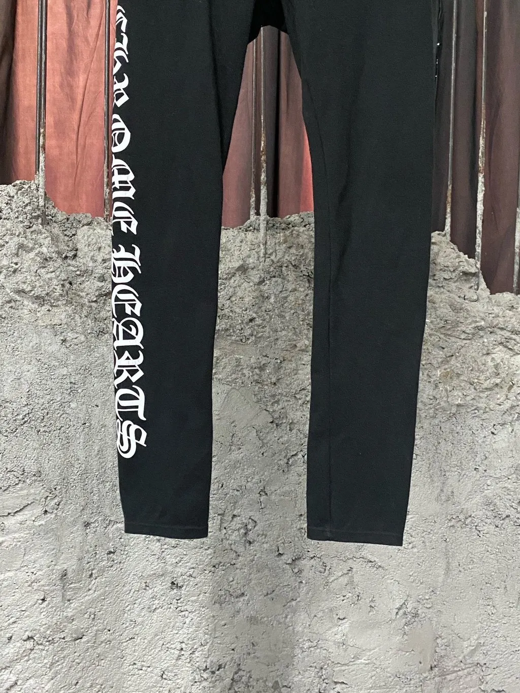 Chrome Hearts Black Cotton Trousers Black Cotton Very good - Model View