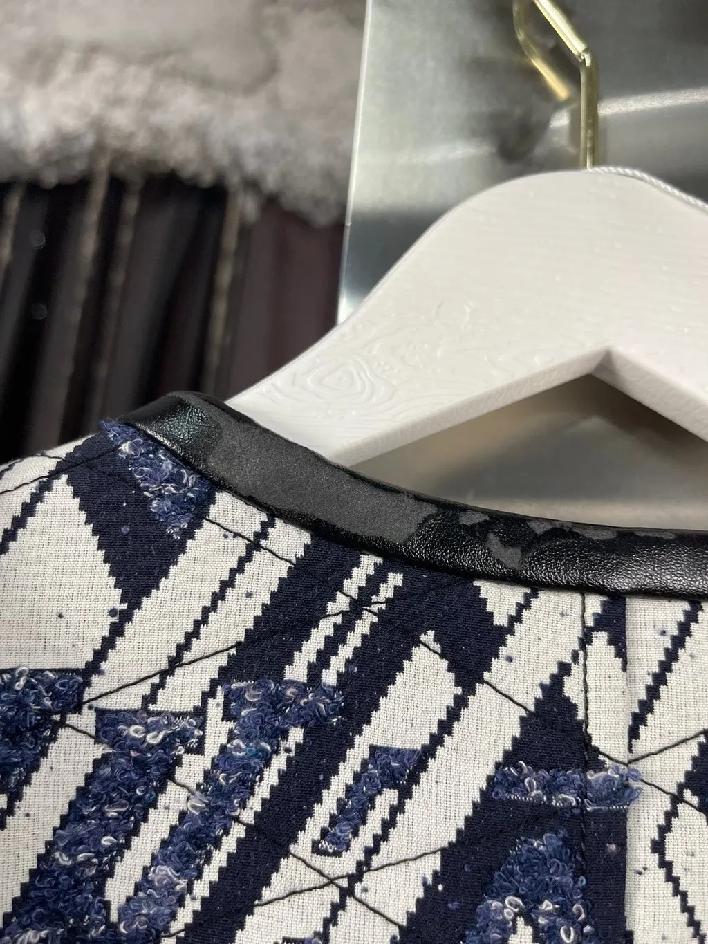 Louis Vuitton Jacket MultiColor Very good - Box View