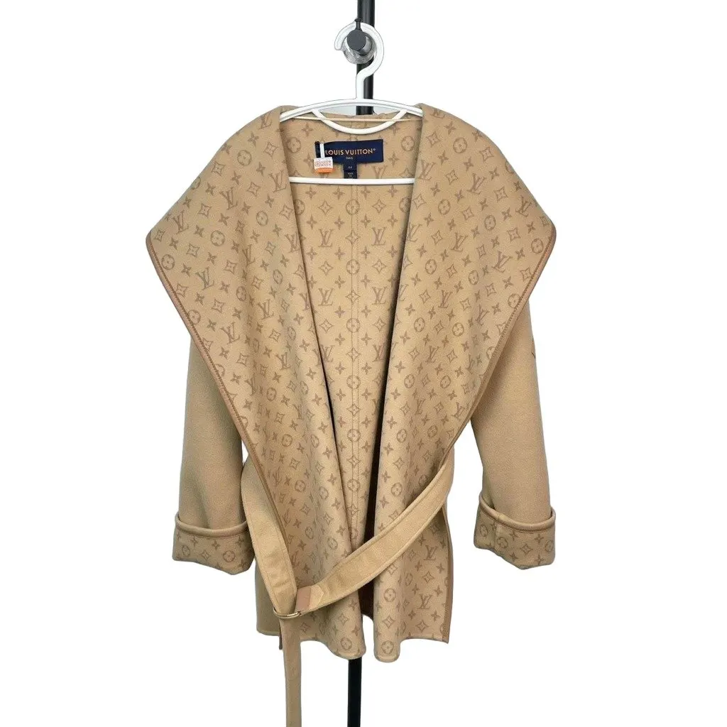Louis Vuitton Cashmere Coat MultiColor Cashmere Never worn - Front View