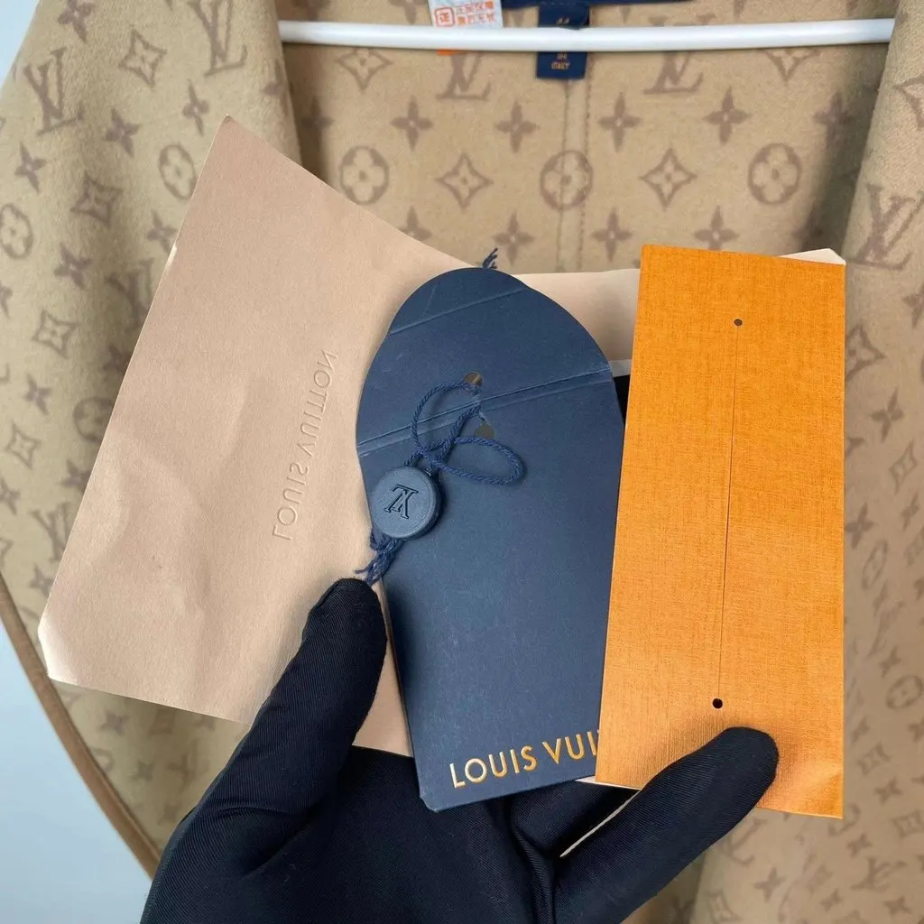 Louis Vuitton Cashmere Coat MultiColor Cashmere Never worn - Inside View