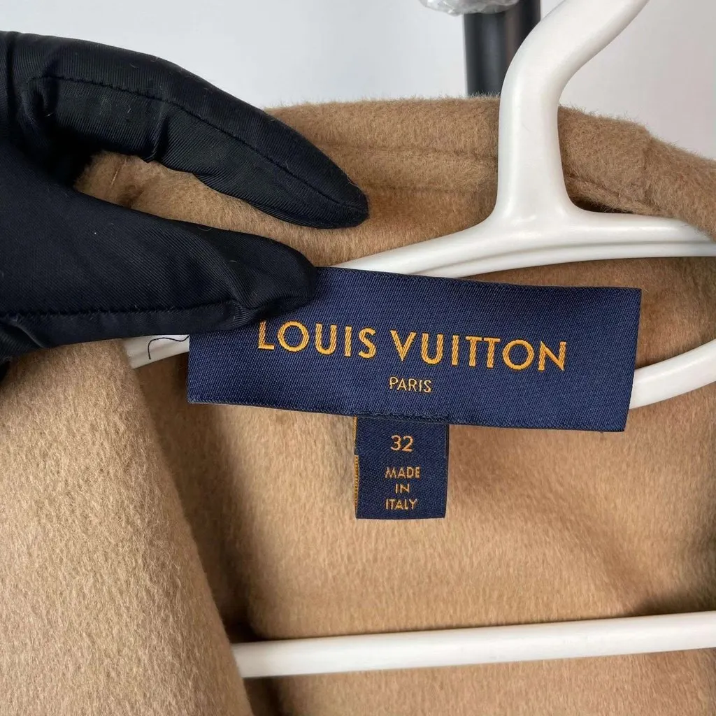 Louis Vuitton Cashmere Coat MultiColor Cashmere Good - Model View