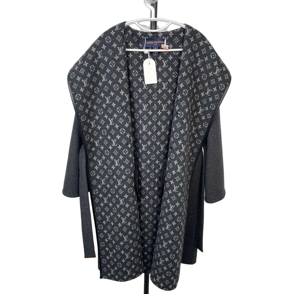 Louis Vuitton Cashmere Coat MultiColor Cashmere Good - Front View