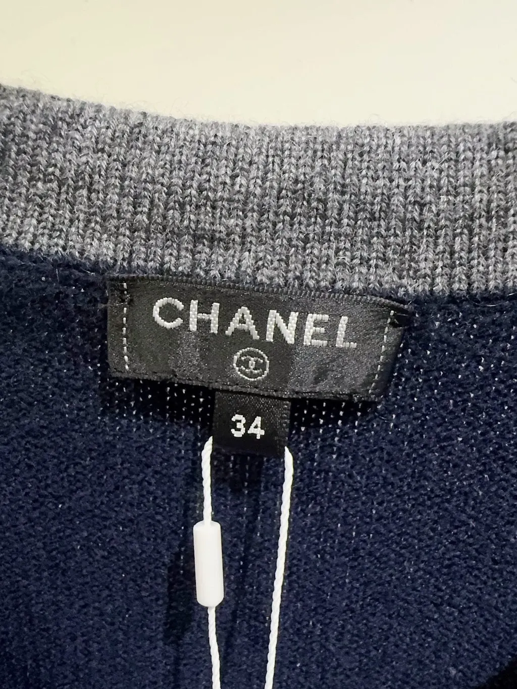Chanel Navy Cashmere Knitwear Navy Cashmere Never worn, with tag - Back View