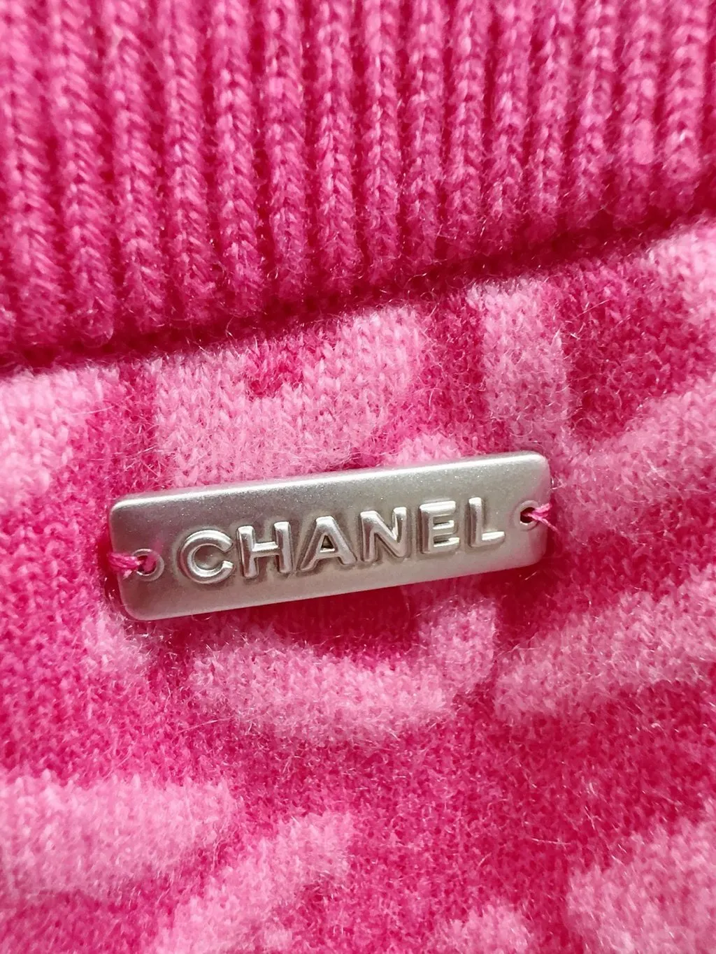 Chanel Wool [a VERIFIER] Trousers MultiColor Wool Never worn, with tag - Back View
