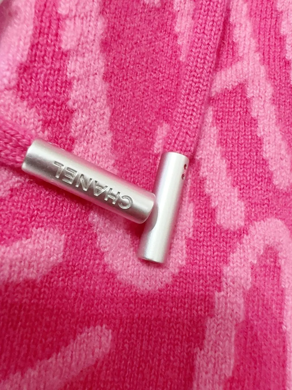 Chanel Wool [a VERIFIER] Trousers MultiColor Wool Never worn, with tag - Model View