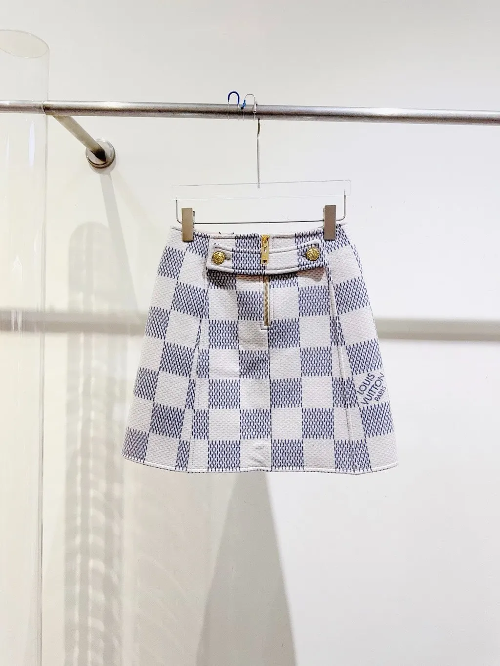 Louis Vuitton Damier Cashmere Skirt MultiColor Cashmere Never worn, with tag - Model View