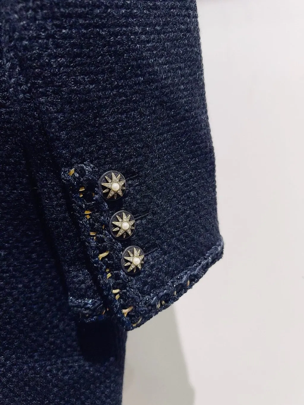 Chanel Tweed Jacket MultiColor Tweed Never worn - Model View