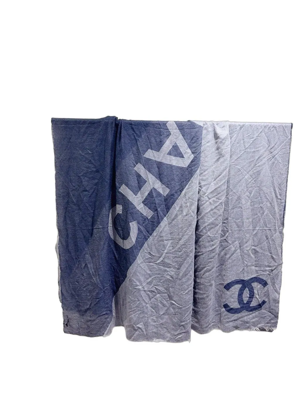 Chanel Cashmere Scarf MultiColor Cashmere Very good - Front View