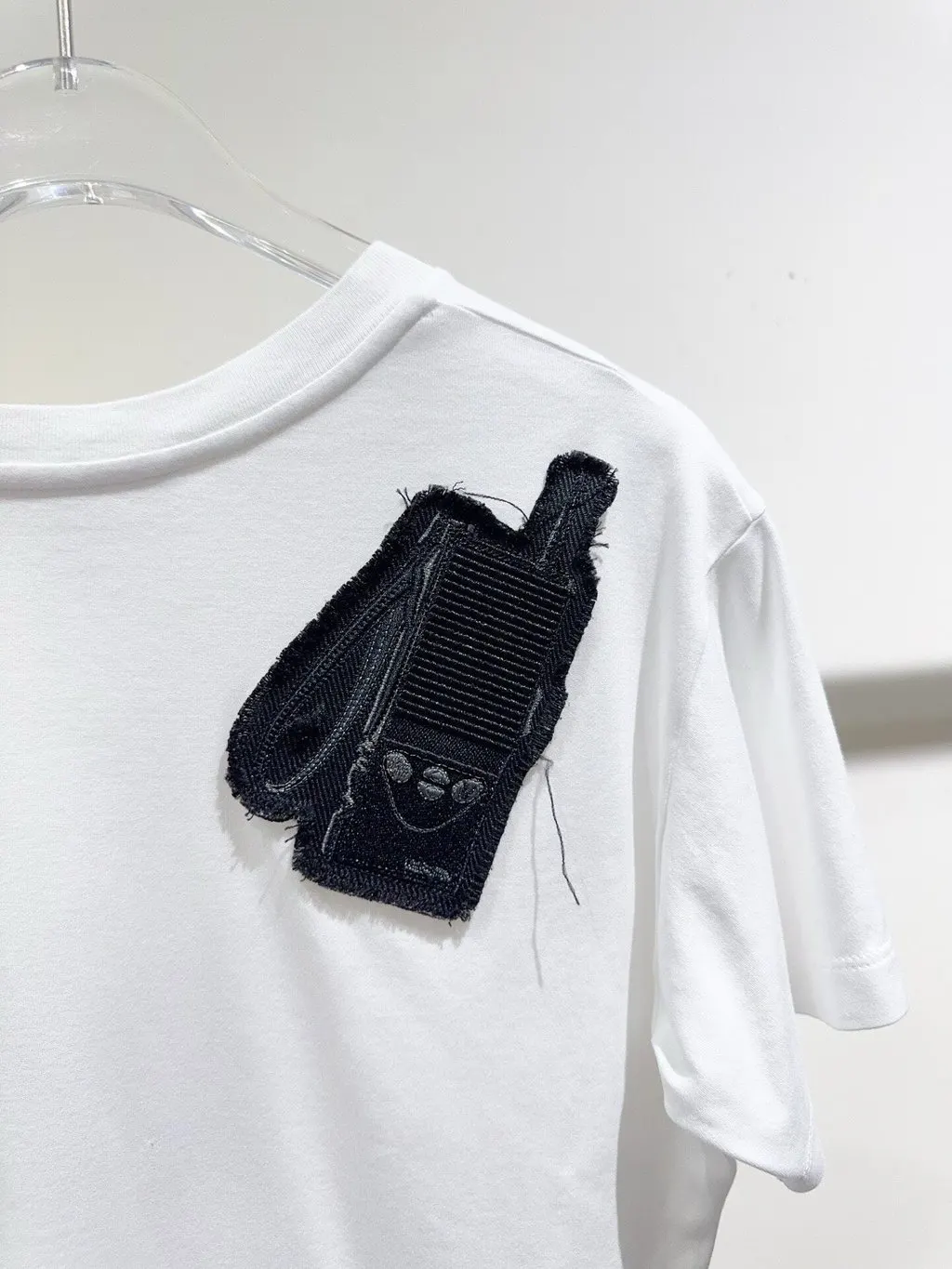 Louis Vuitton White Cotton Top White Cotton Never worn, with tag - Model View