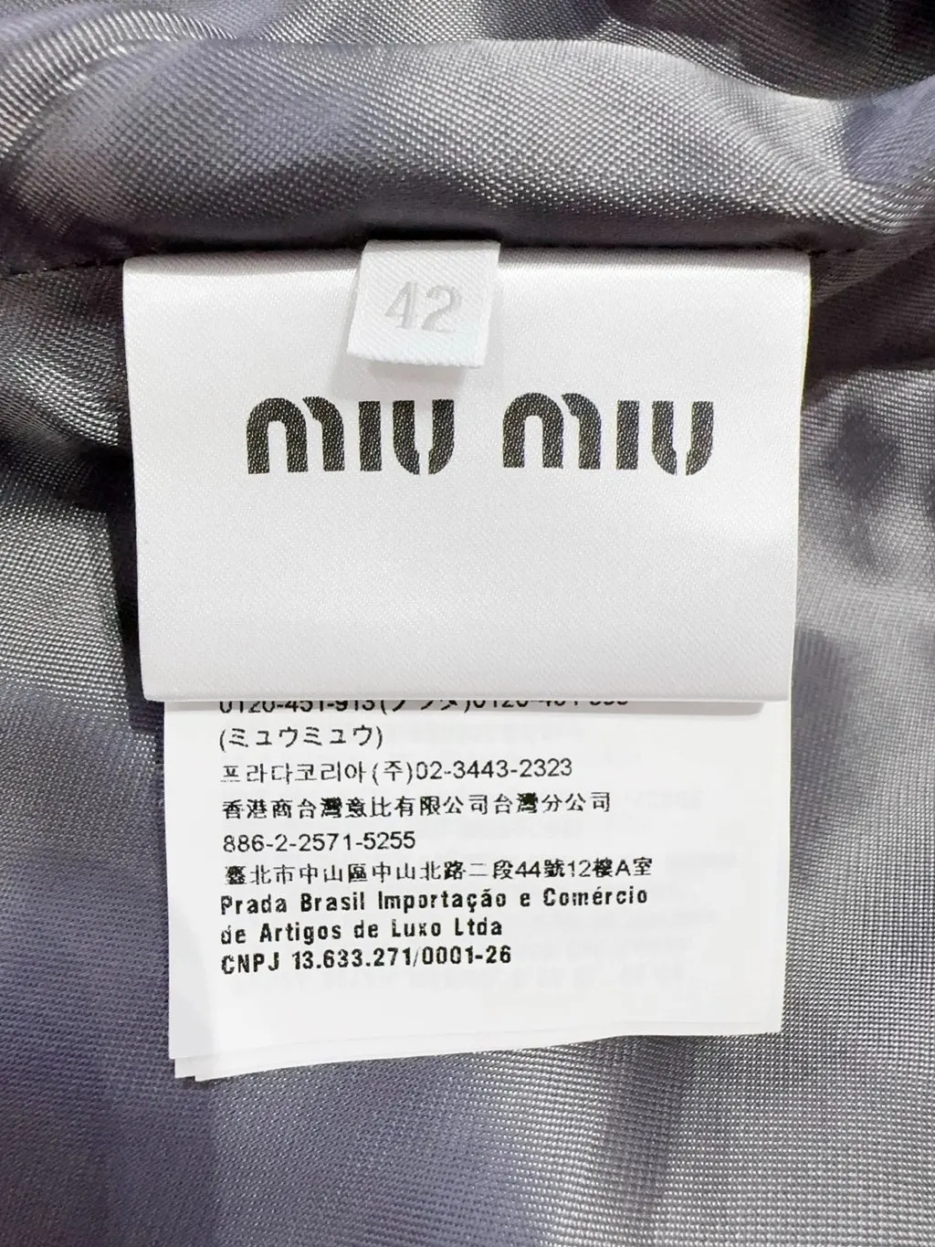 Miu Miu Grey Fur Coat Grey Fur Never worn, with tag - Model View