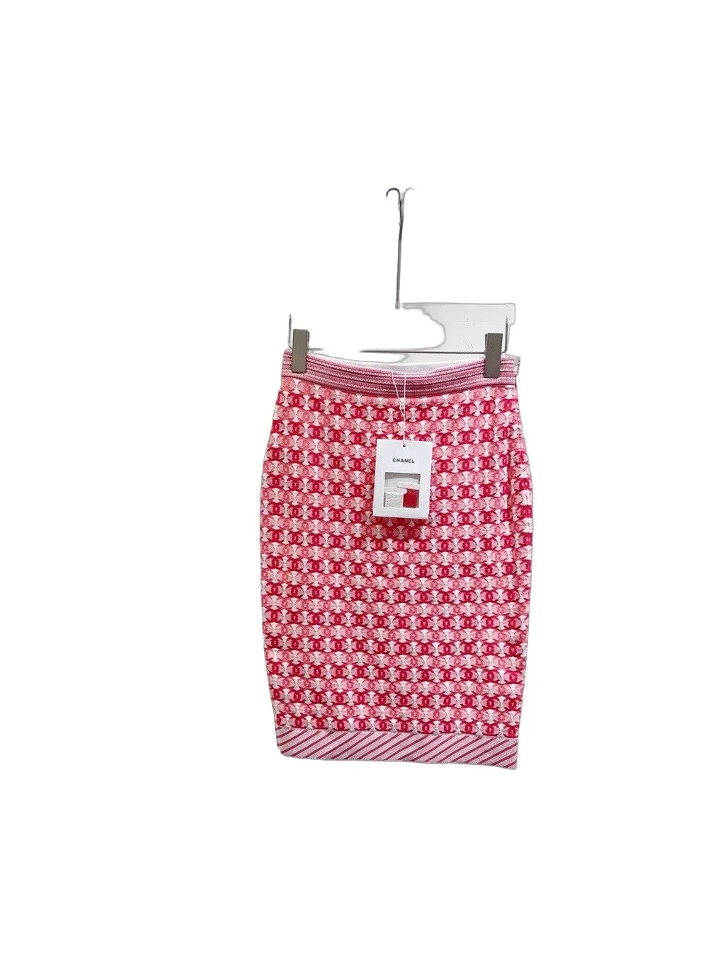 Chanel Pink Wool Skirt Pink Wool Never worn, with tag - Front View