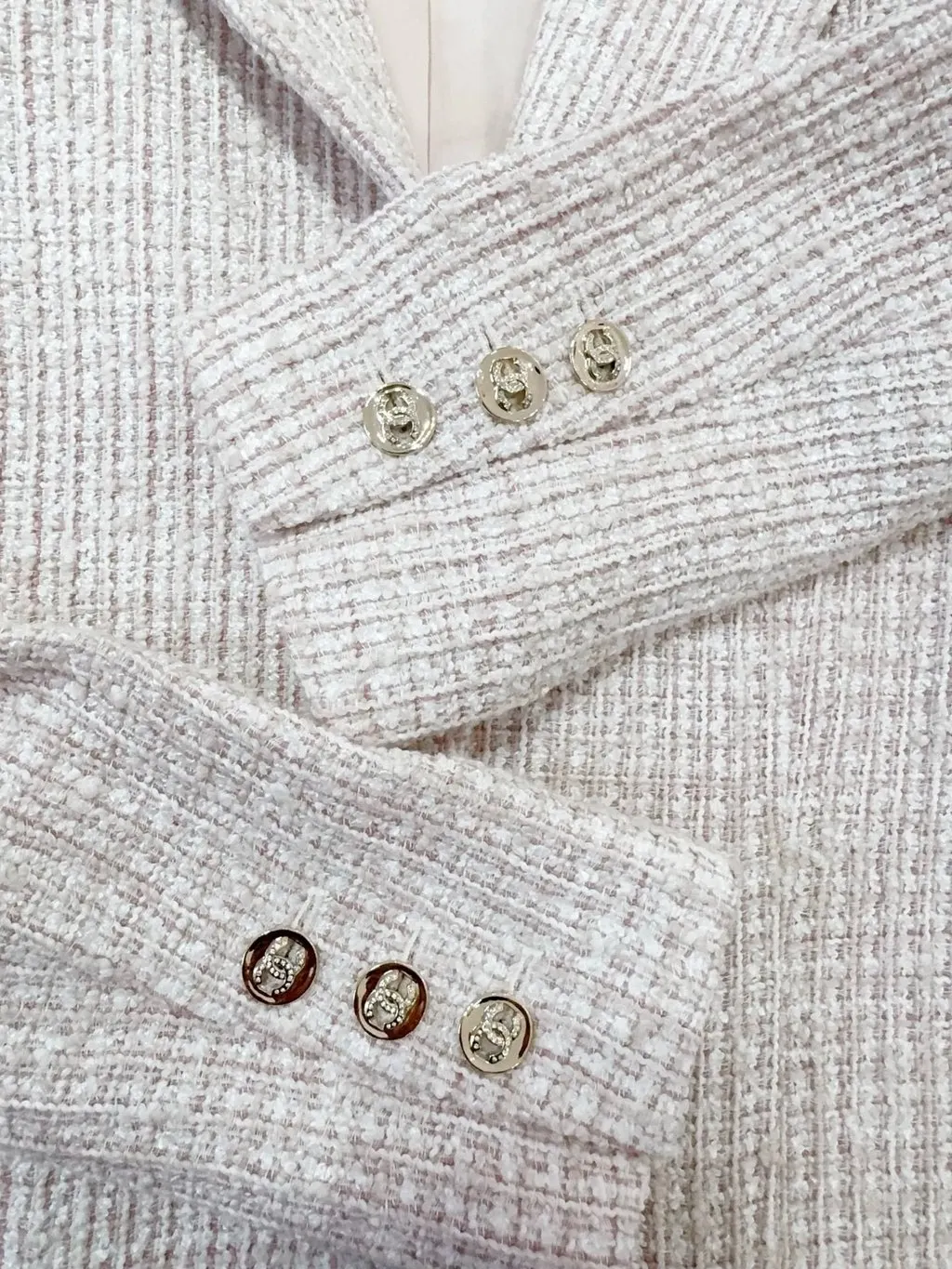 Chanel 24P Pink Tweed Jacket Pink Tweed Very good - Box View