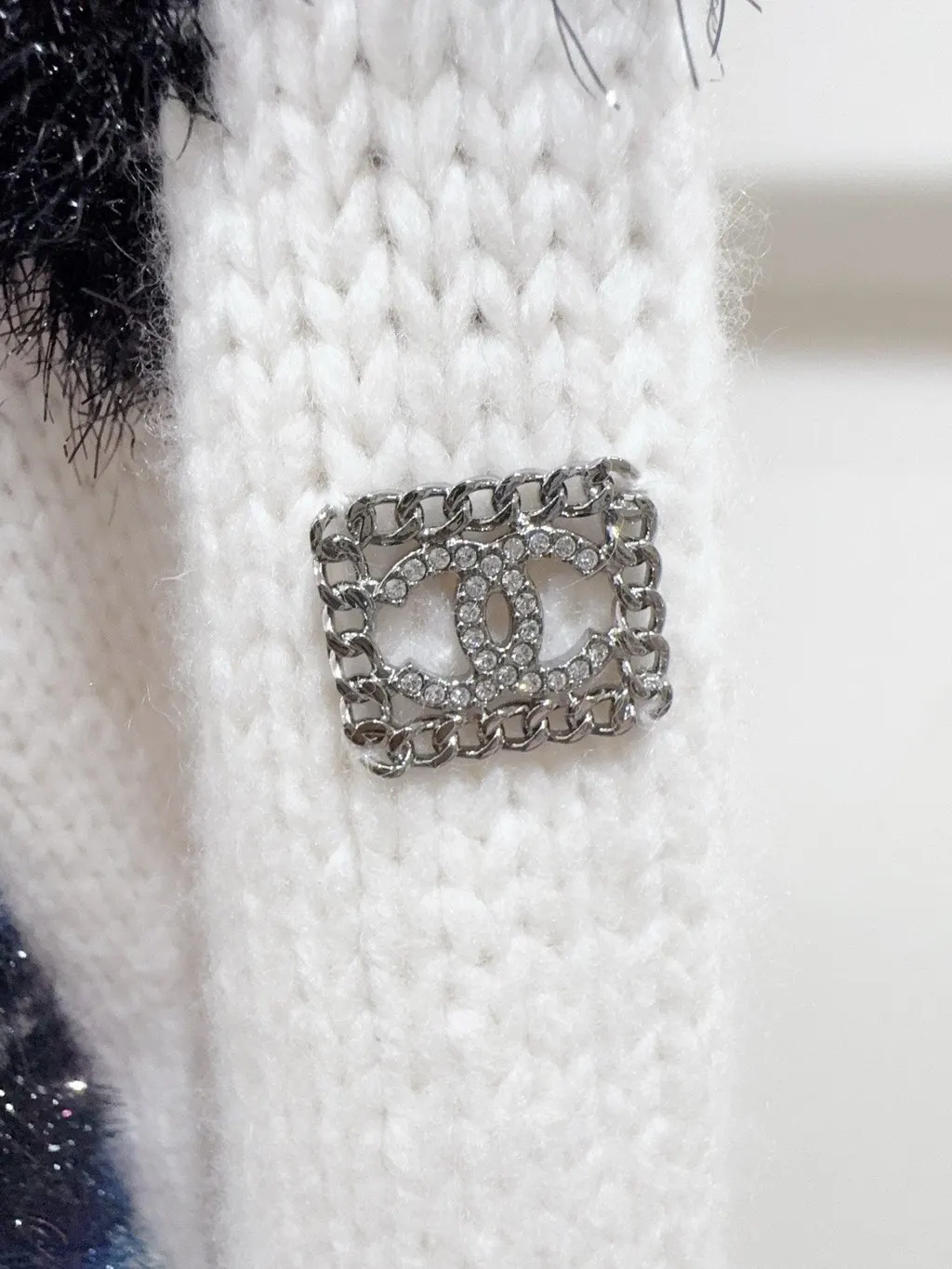 Chanel 21K Cashmere Knitwear MultiColor Cashmere Never worn, with tag - Model View