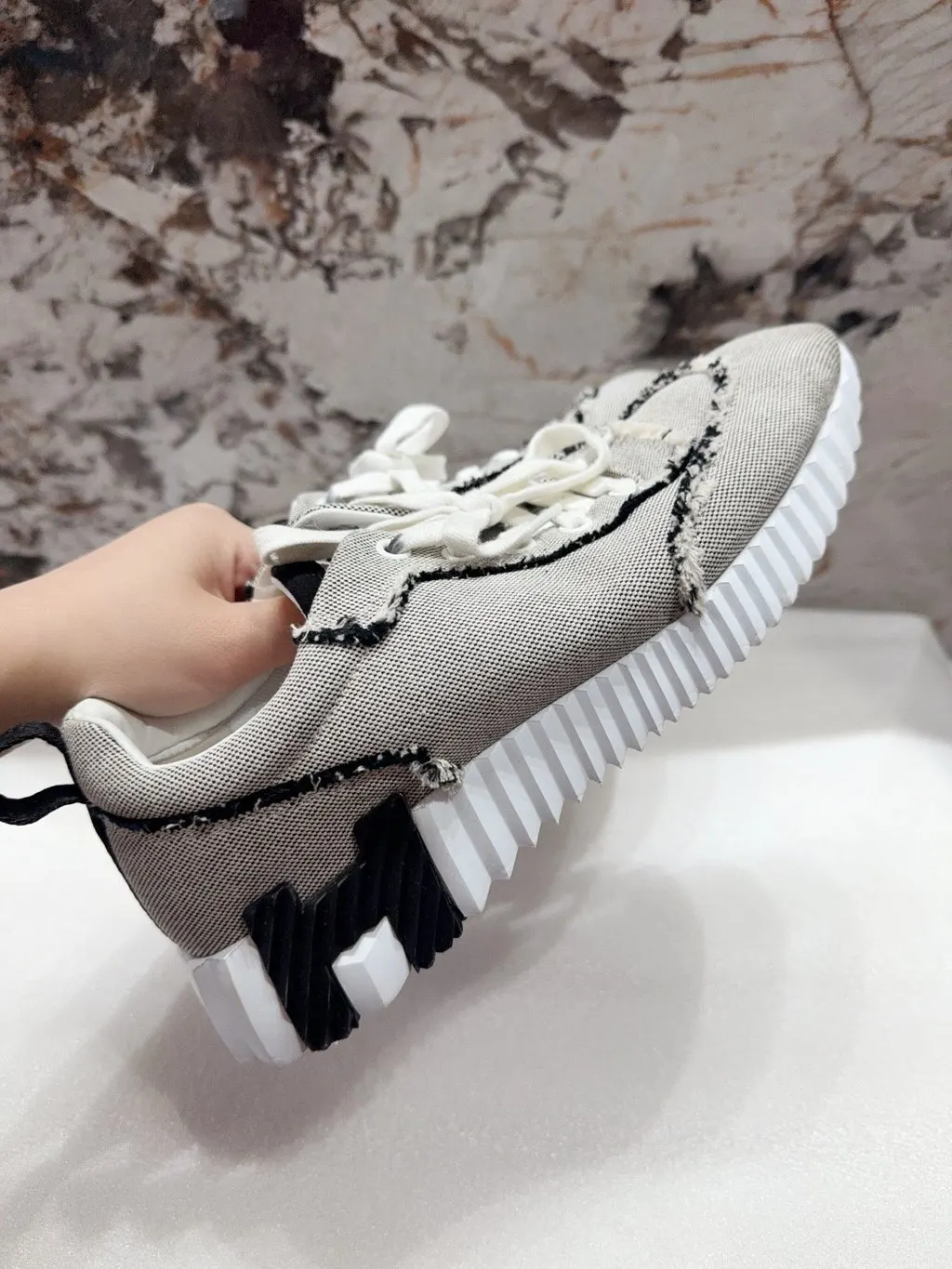 Hermès Fabric Sneakers MultiColor Very good - Box View
