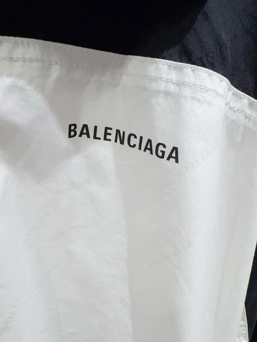 Balenciaga Black Polyamide Jacket Black Polyamide Never worn - Back View