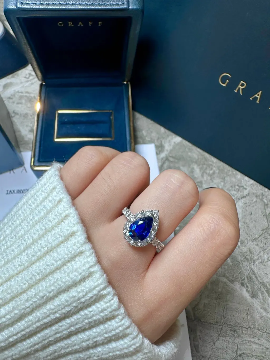 Graff Platinum Ring MultiColor Platinum Very good - Box View