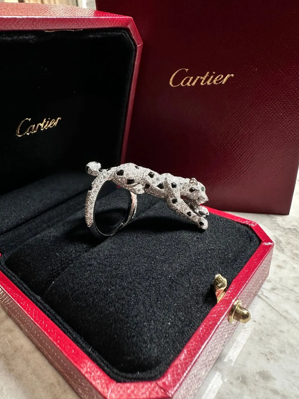 Cartier Panthère White Gold Ring MultiColor White Gold Very good - Model View