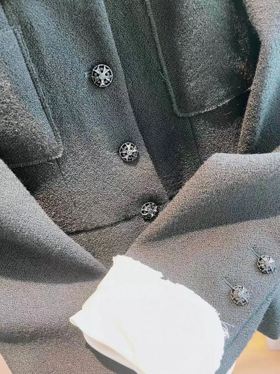 Chanel Black Wool Jacket Black Wool Very good - Model View