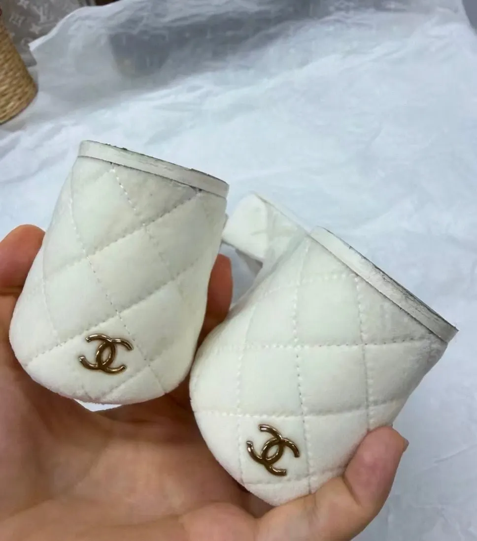 Chanel White Fabric Sandals White Very good - Box View