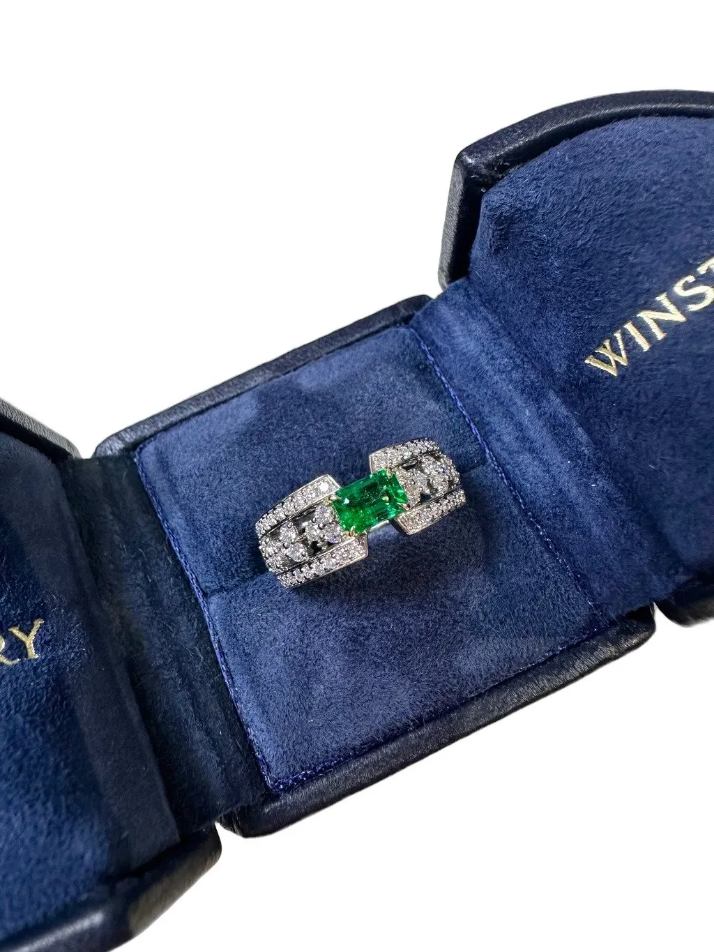 Harry Winston Platinum Ring MultiColor Platinum Very good - Front View