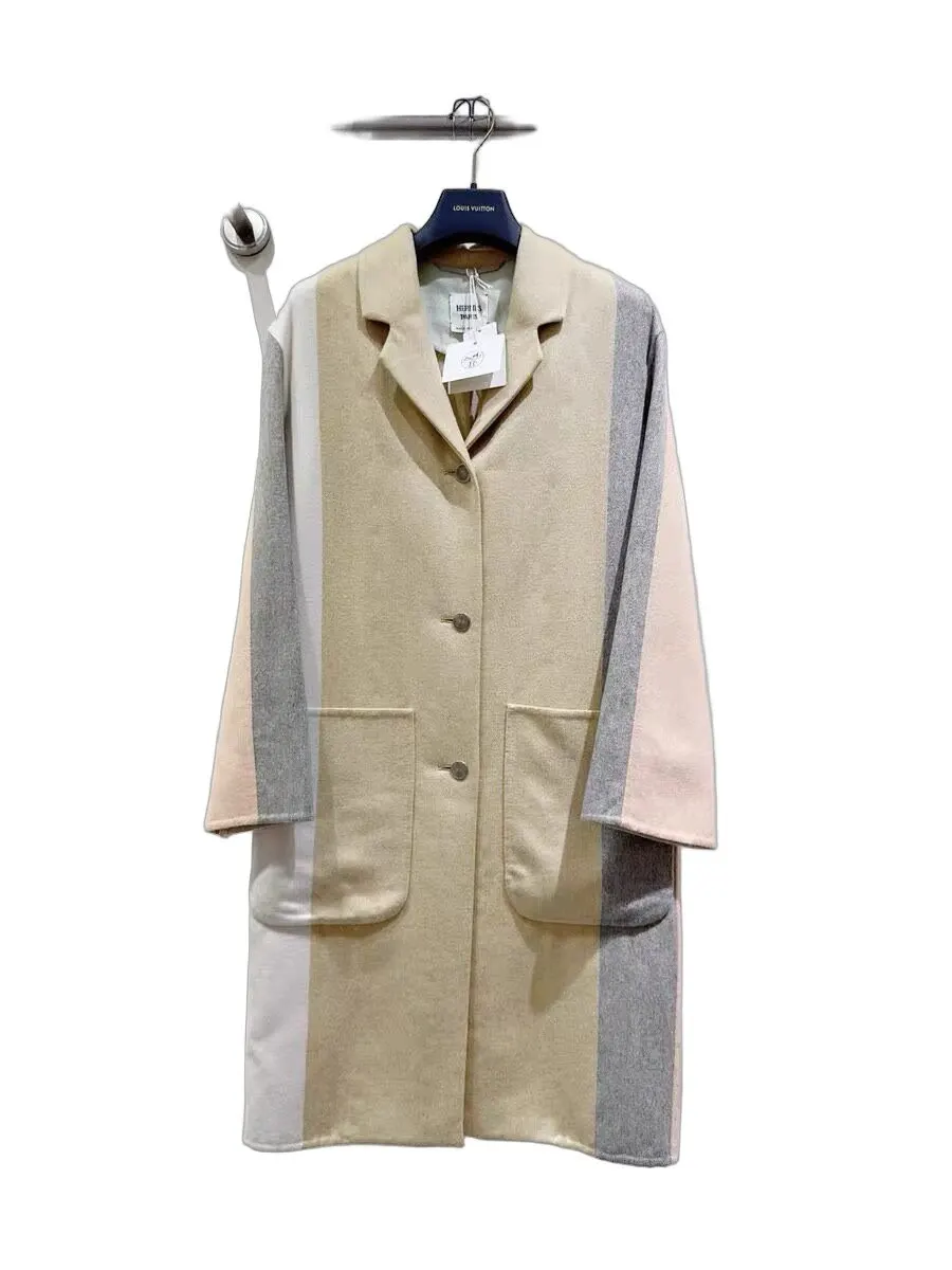 Hermès Beige Cashmere Coat Beige Cashmere Never worn - Front View