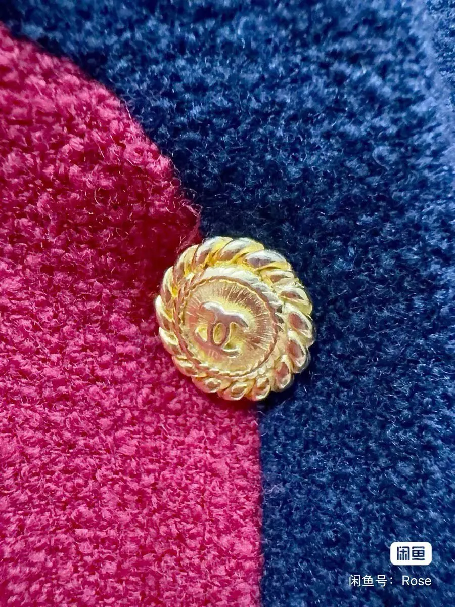 Chanel Wool Suit MultiColor Wool Very good - Model View