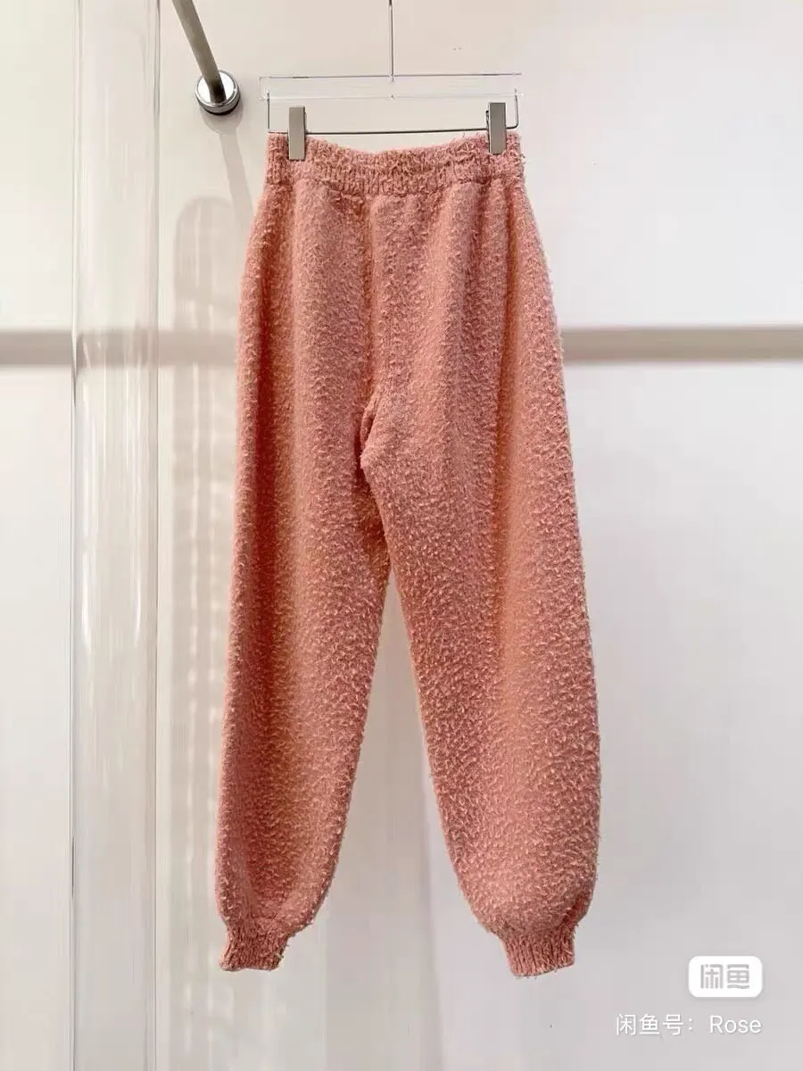 Chanel Orange Wool Trousers Orange Wool Very good - Model View