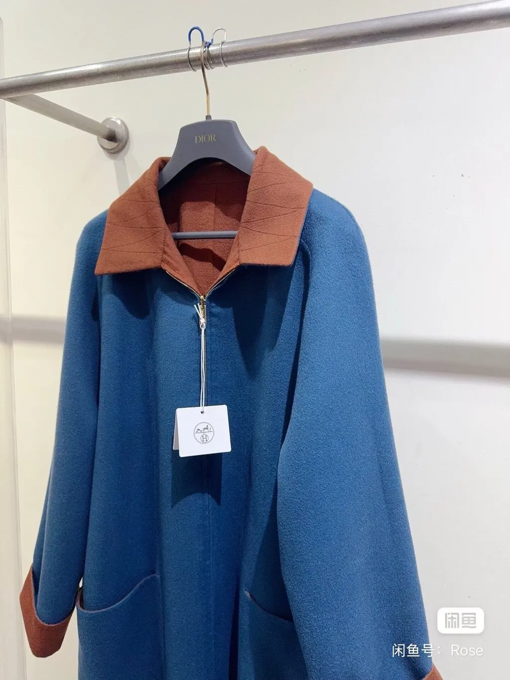 Hermès Blue Cashmere Coat Blue Cashmere Never worn - Back View