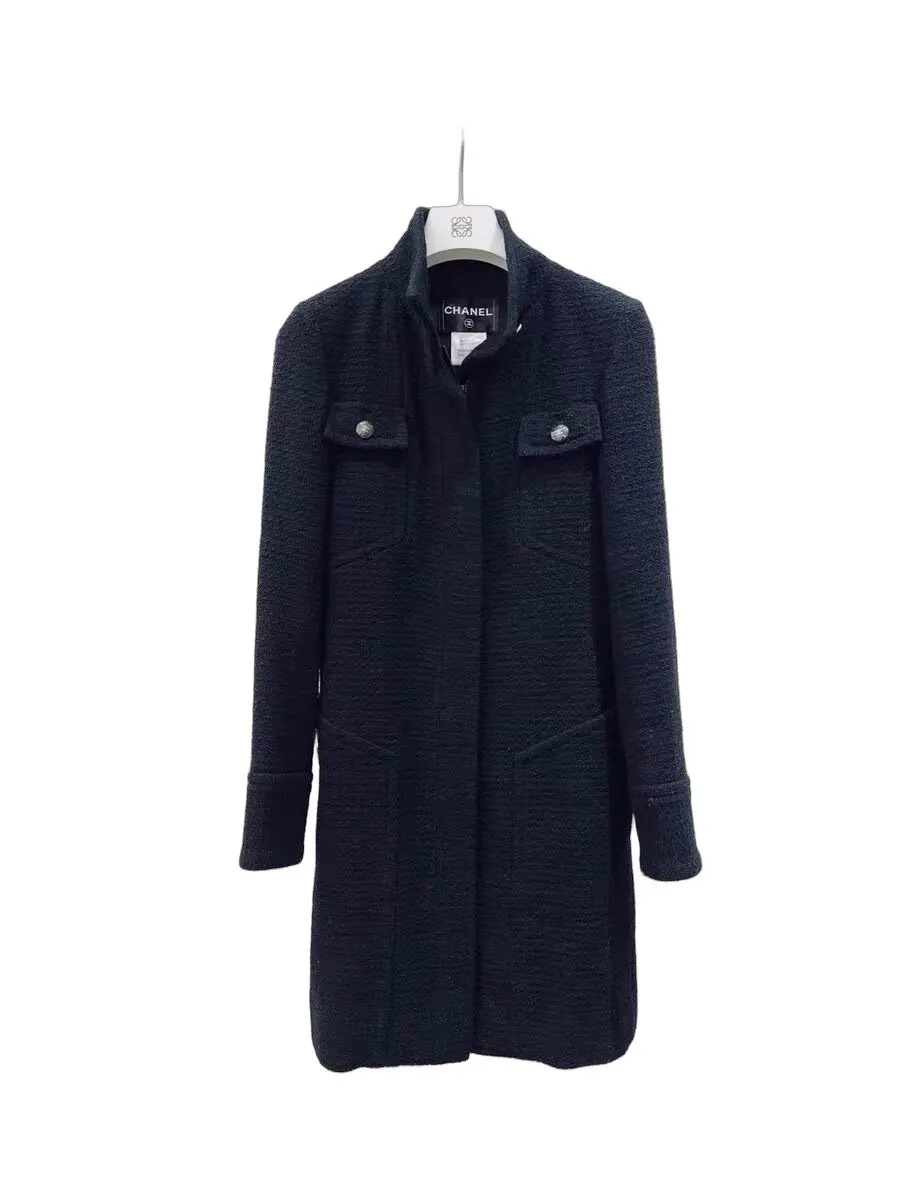 Chanel Black Wool Coat Black Wool Very good - Front View