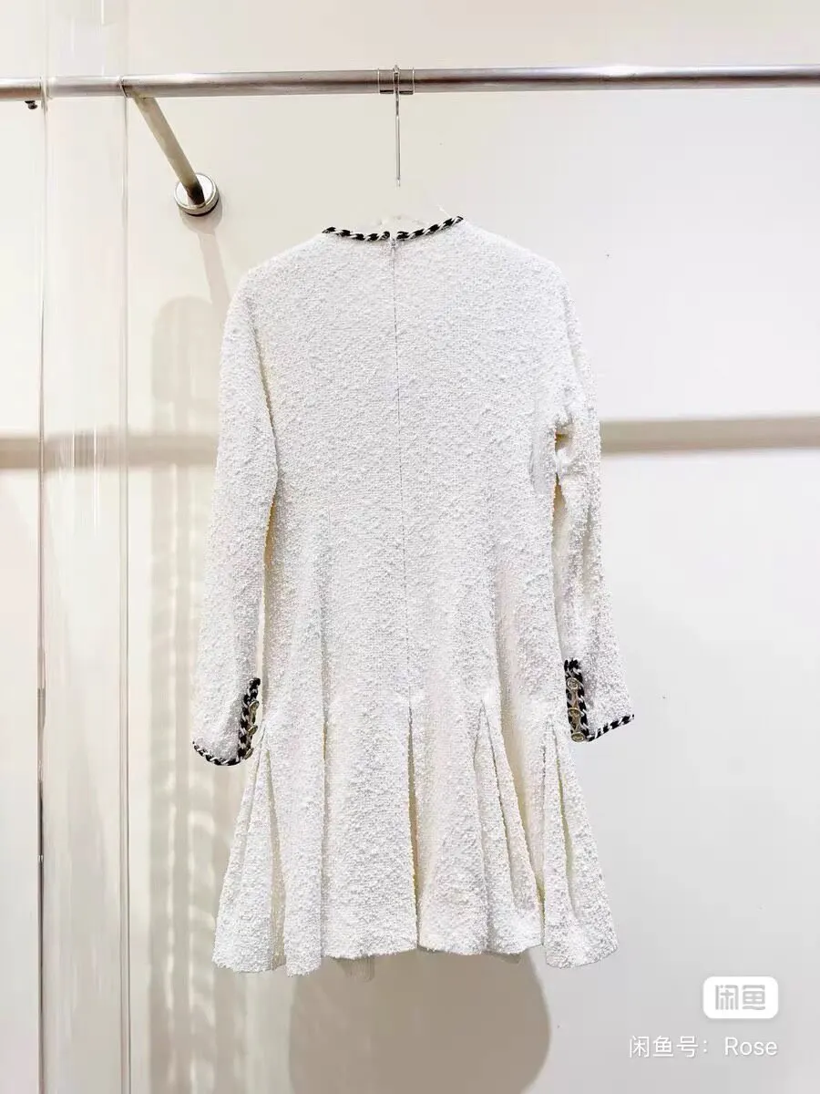 Chanel White Tweed Dress White Tweed Very good - Box View