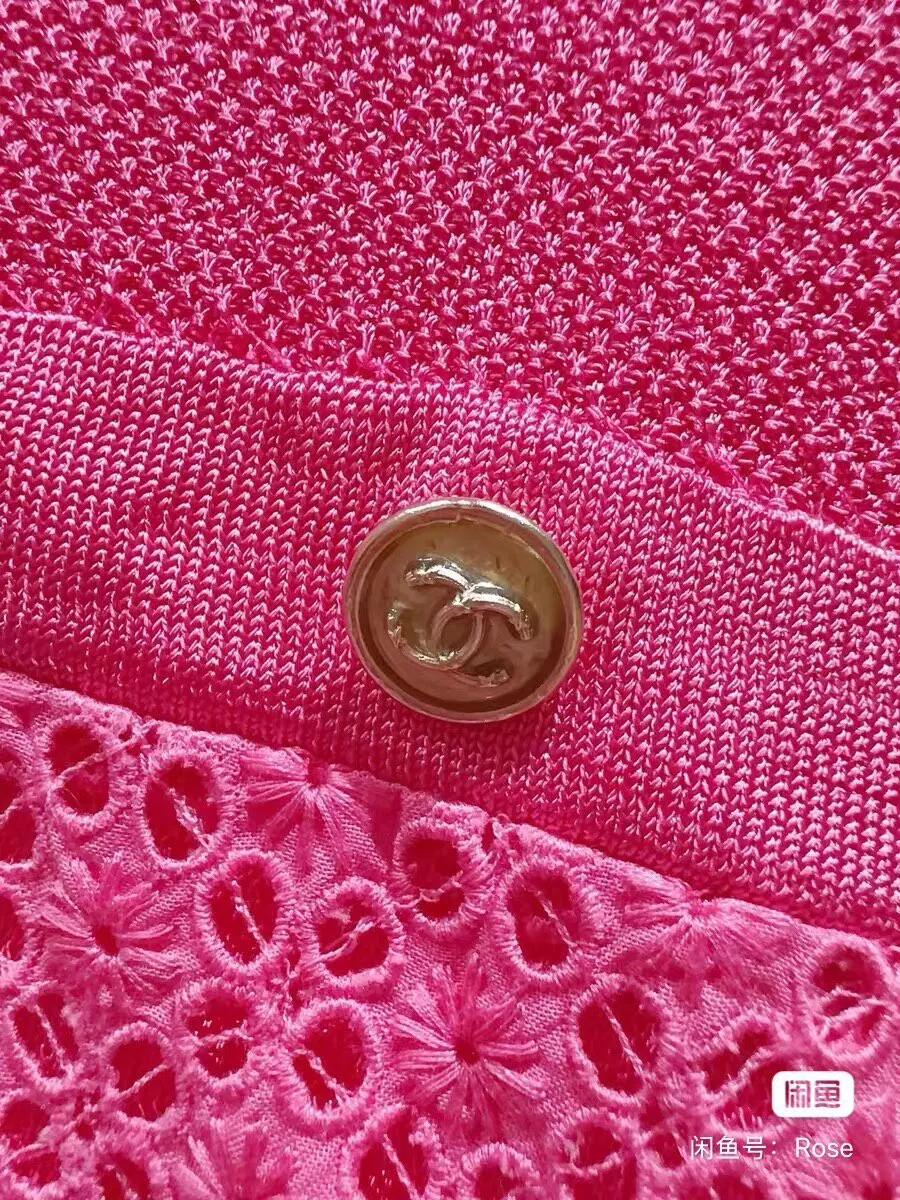 Chanel Red Silk Dress Red Silk Never worn - Back View