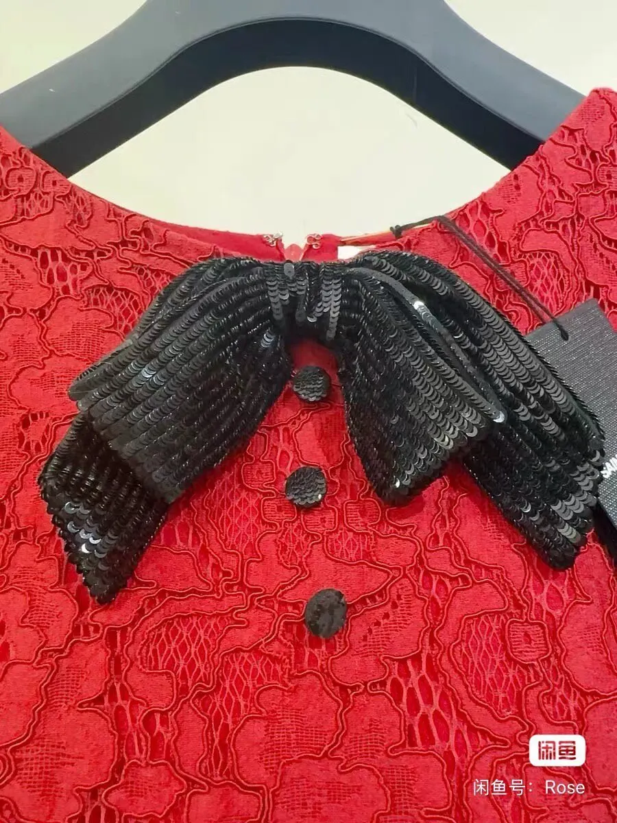 Saint Laurent Red Lace Dress Red Lace Never worn - Back View