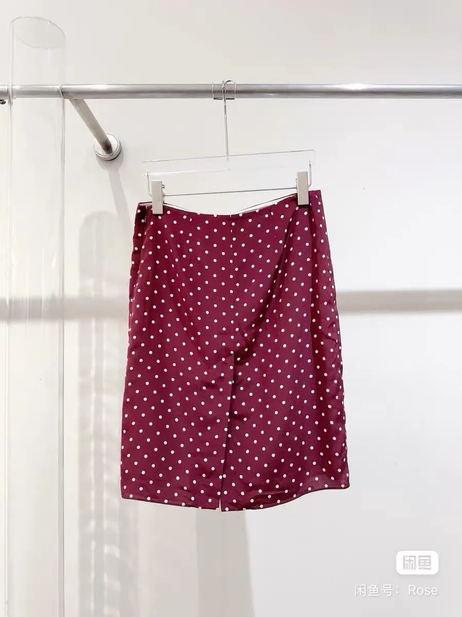 Miu Miu Burgundy Silk Skirt Burgundy Silk Never worn, with tag - Model View