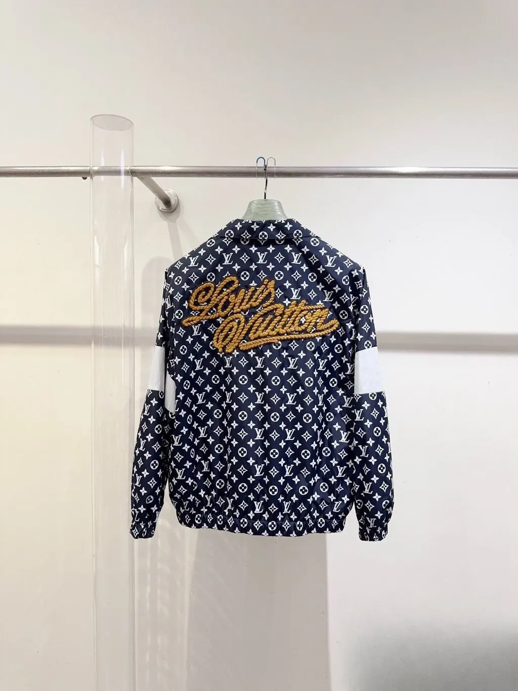 Louis Vuitton Navy Polyamide Jacket Navy Polyamide Never worn, with tag - Back View