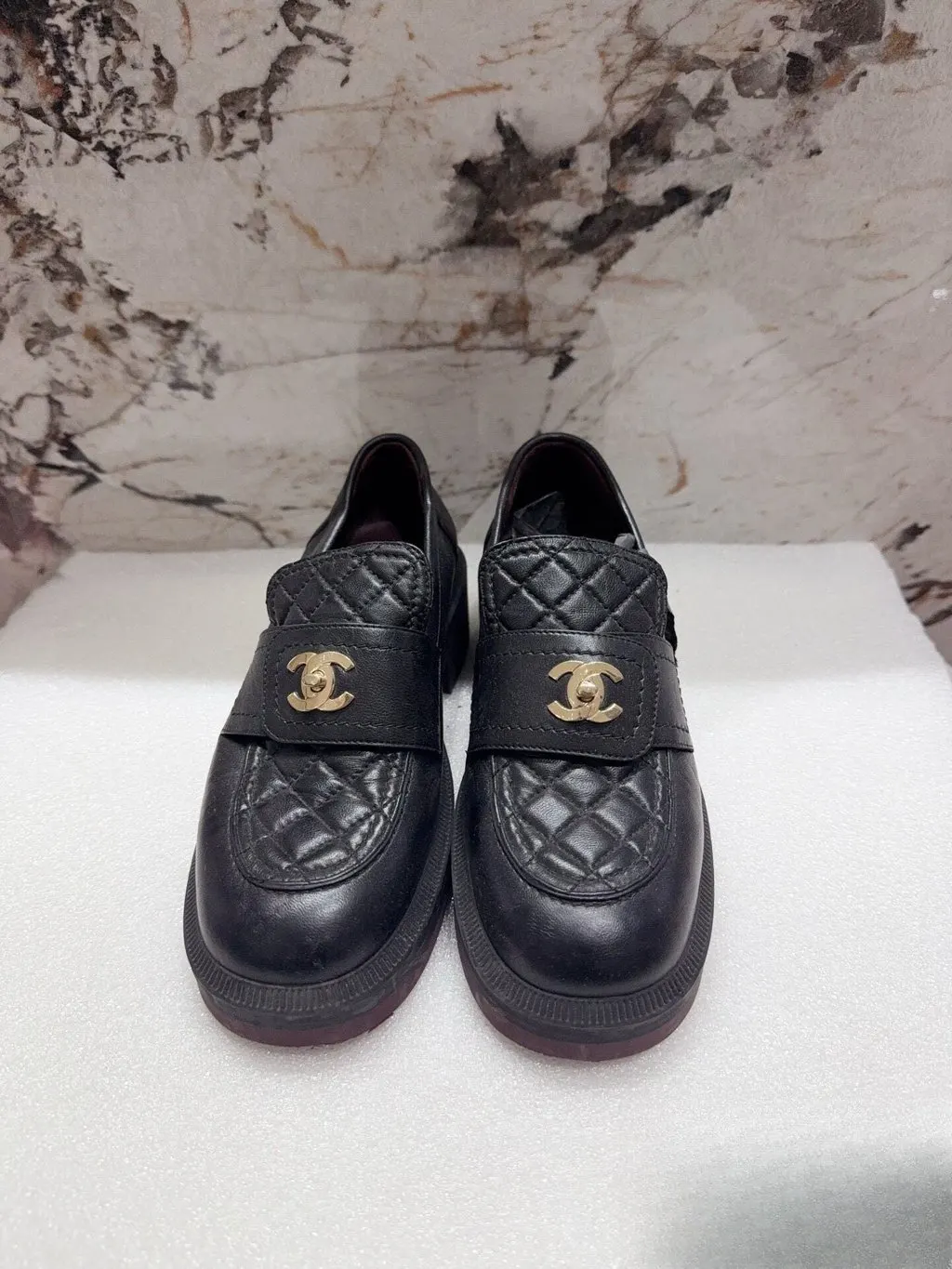 Chanel Black Leather Flat Shoes Black Leather Very good - Back View
