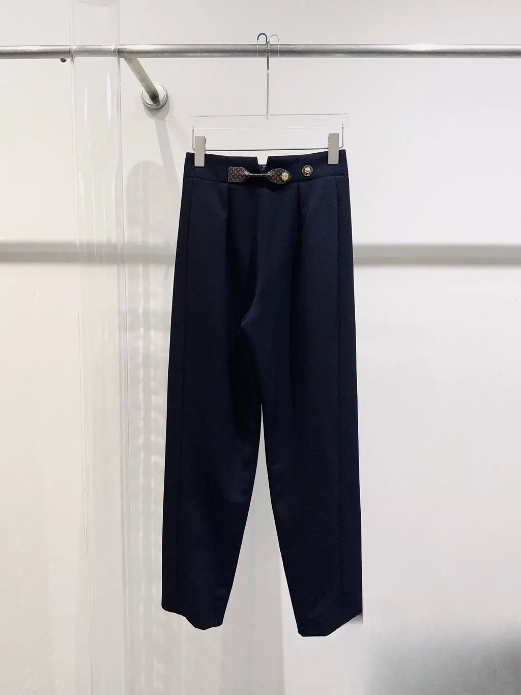 Louis Vuitton Navy Wool Trousers Navy Wool Never worn, with tag - Back View
