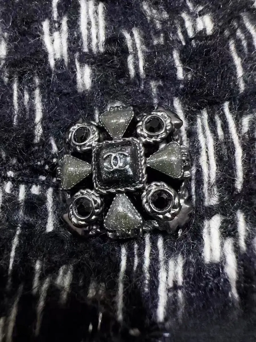 Chanel Tweed Jacket MultiColor Tweed Very good - Model View