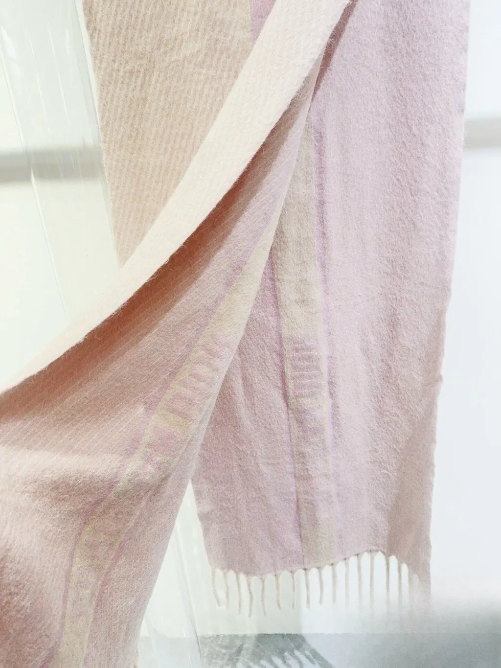 Dior Pink Wool Scarf Pink Wool Very good - Model View