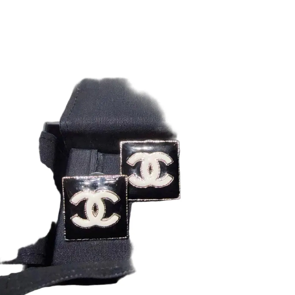 Chanel Black Metal Earrings Black Metal Very good - Front View