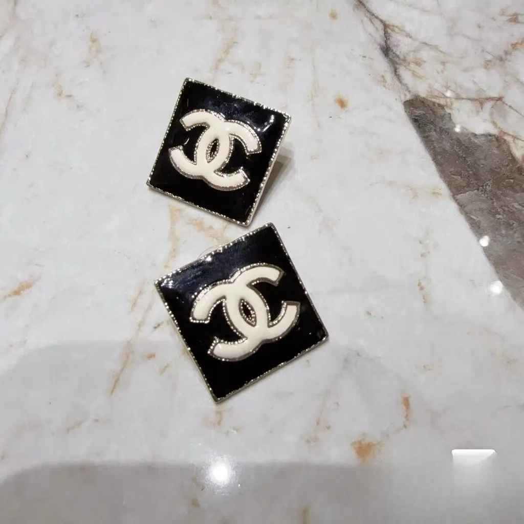 Chanel Black Metal Earrings Black Metal Very good - Inside View