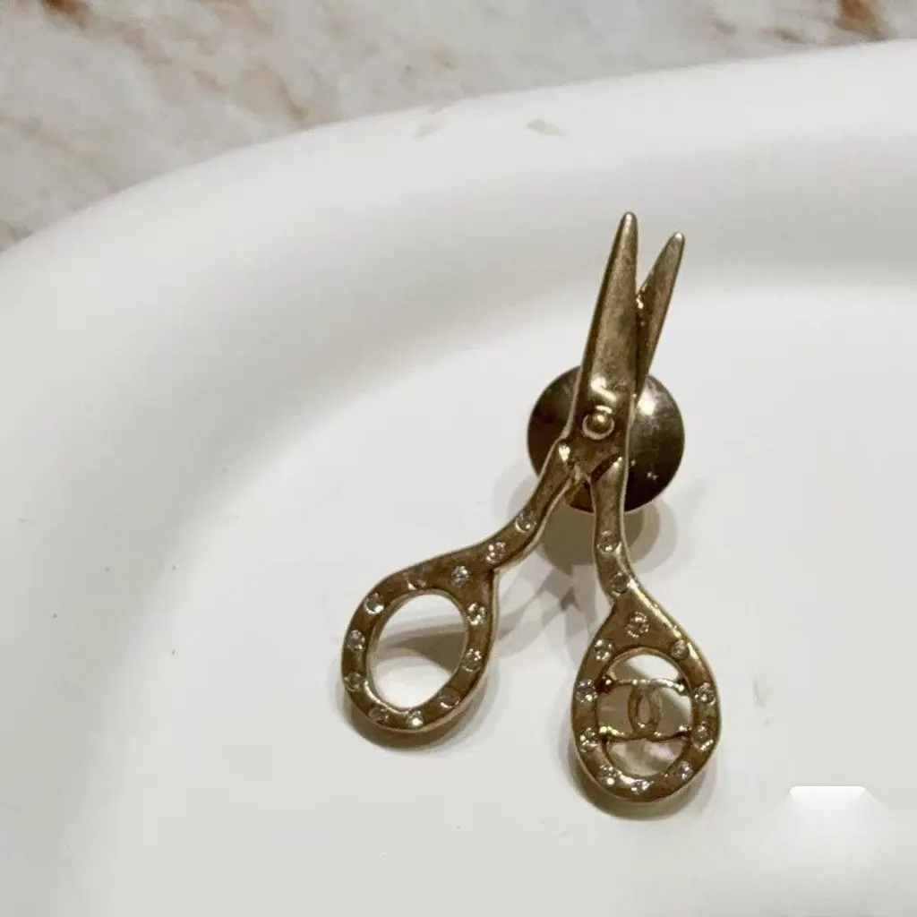 Chanel Gold Plated Brooch Gold Very good - Inside View