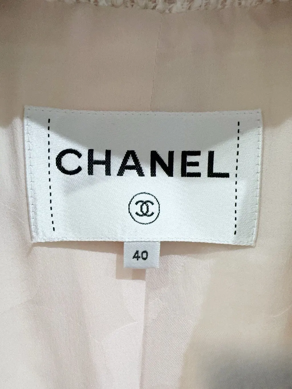Chanel Pink Tweed Jacket Pink Tweed Never worn - Back View