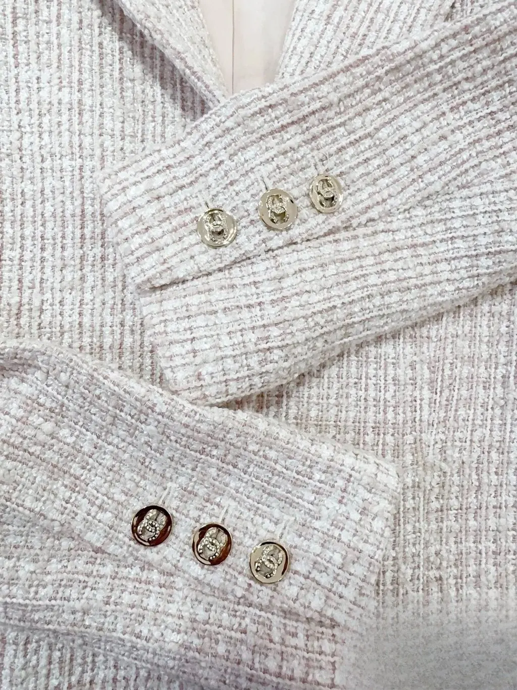 Chanel Pink Tweed Jacket Pink Tweed Never worn - Box View