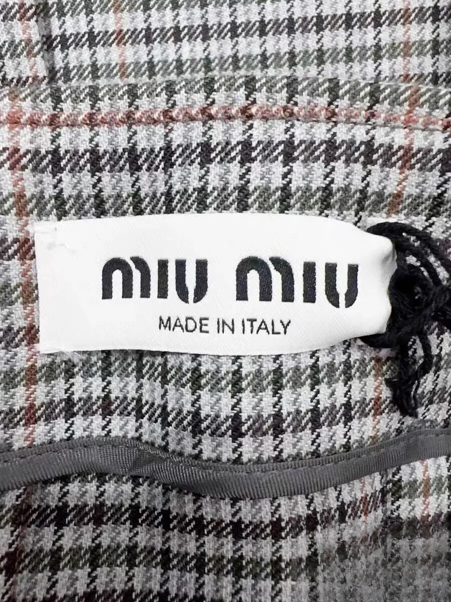 Miu Miu Grey Wool Skirt Grey Wool Never worn, with tag - Model View