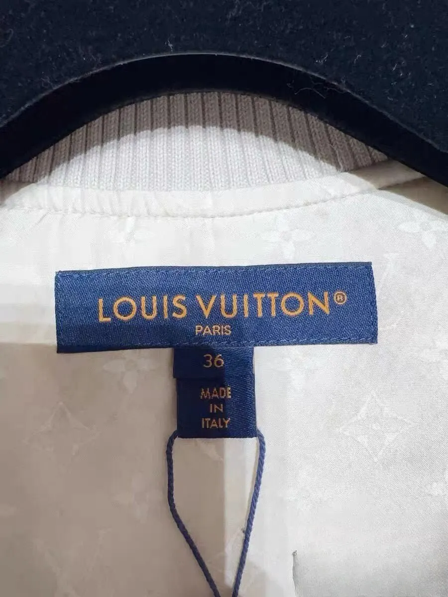 Louis Vuitton Silk Jacket MultiColor Silk Never worn, with tag - Model View