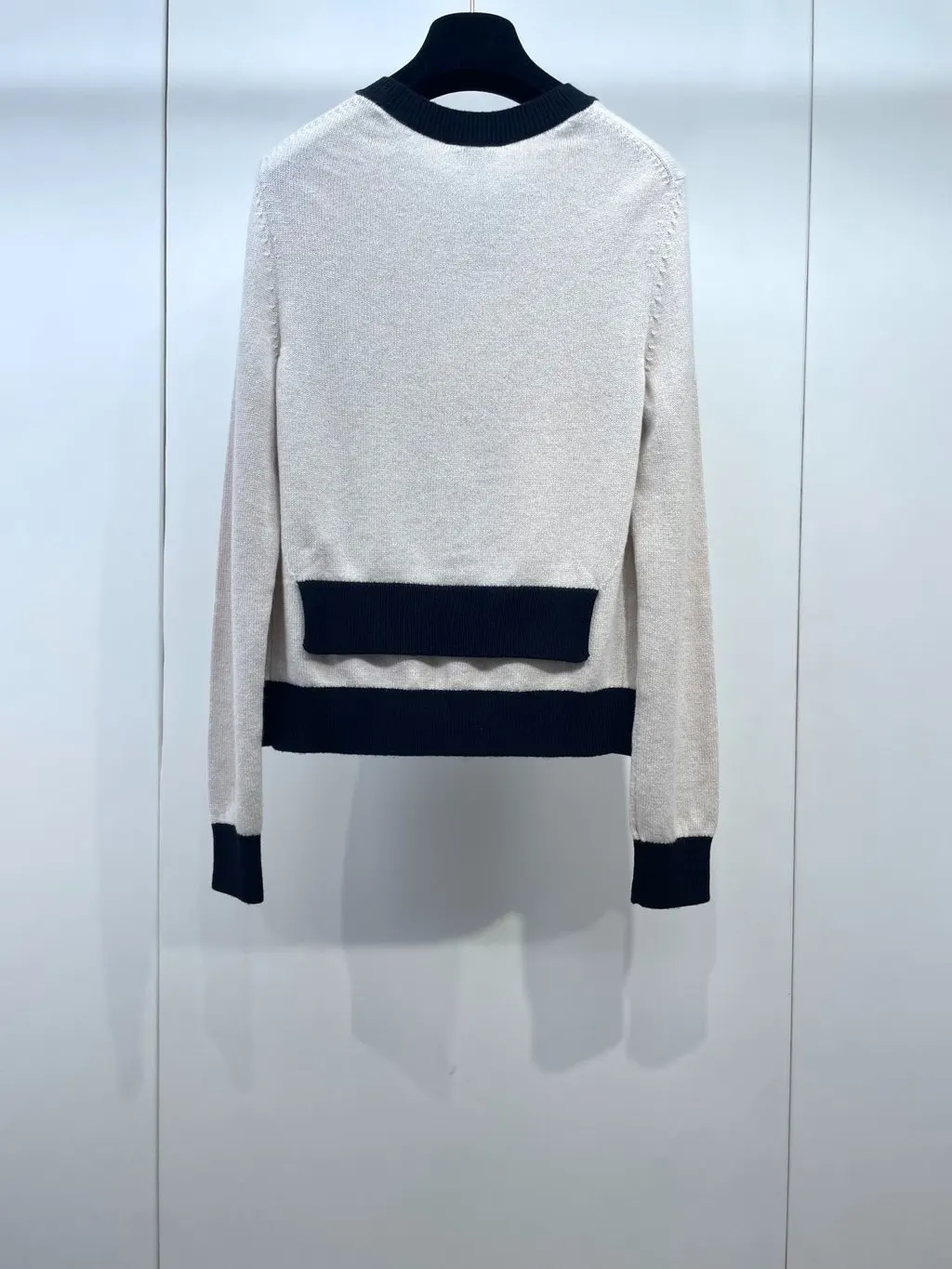 Chanel 25K Cashmere Knitwear MultiColor Cashmere Very good - Back View